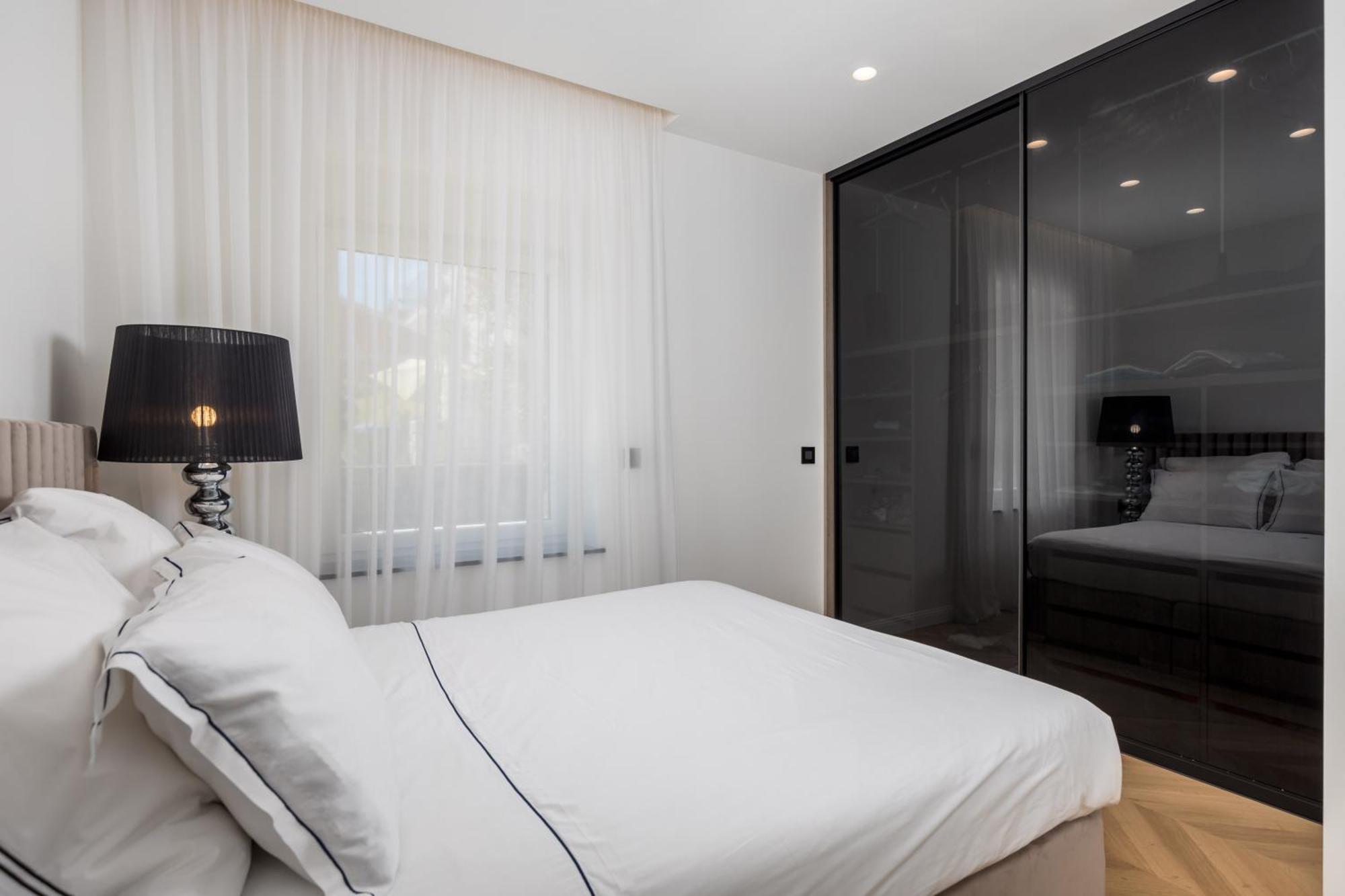 Rocky Beach Rooms 诺维·维诺多尔斯基 外观 照片