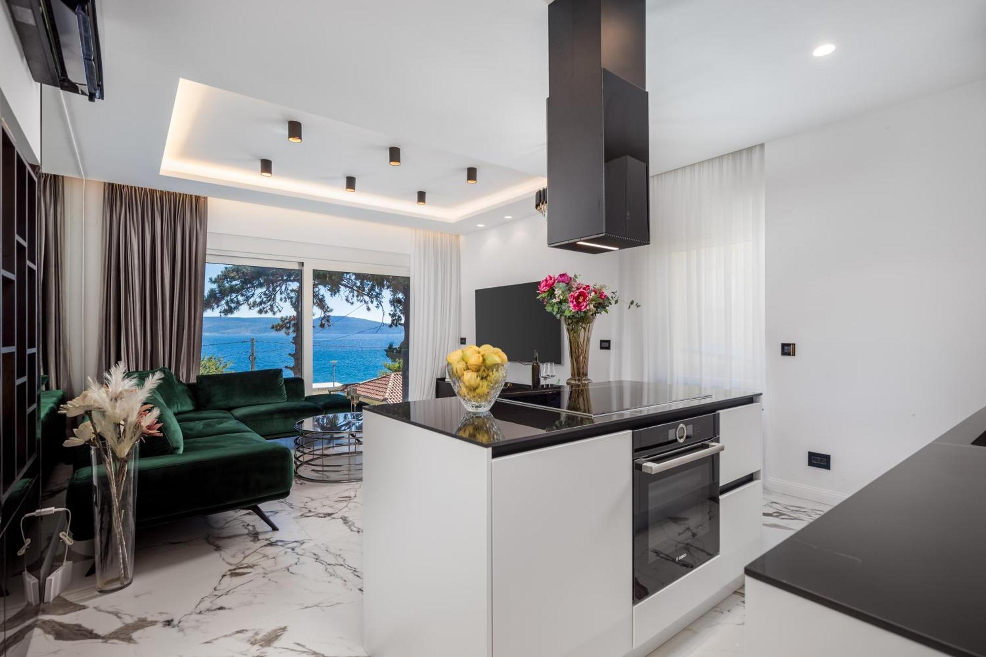 Rocky Beach Rooms 诺维·维诺多尔斯基 外观 照片